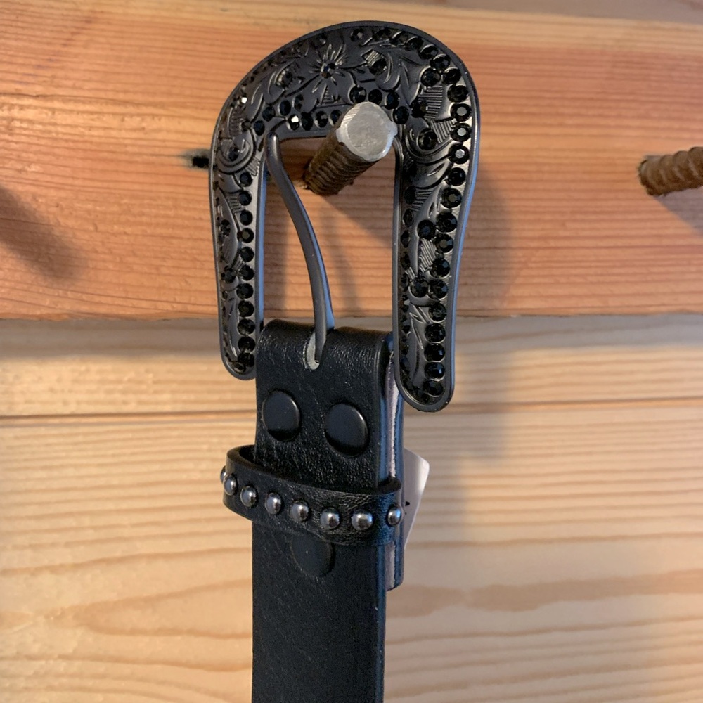 BNWT!! Stunning Black Western belt with removable buckle! Perfect for Stampede!